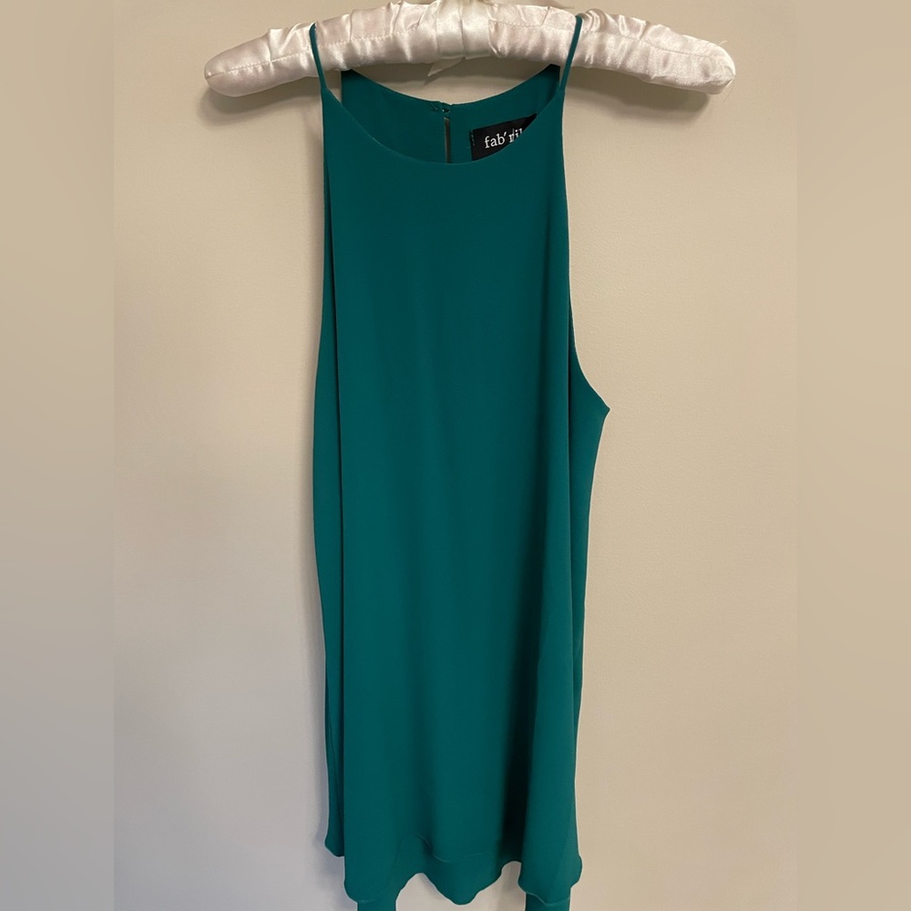 Women’s green sleeveless shift dress size M